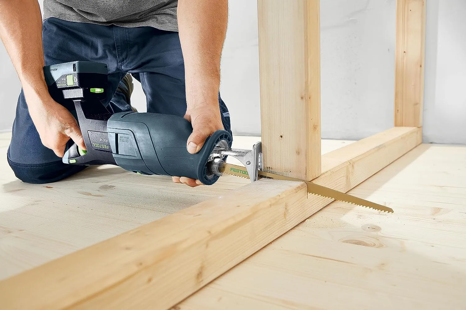 The Festool RSC 18 Cordless Reciprocating Saw has a Rotating Blade for improved mobility.