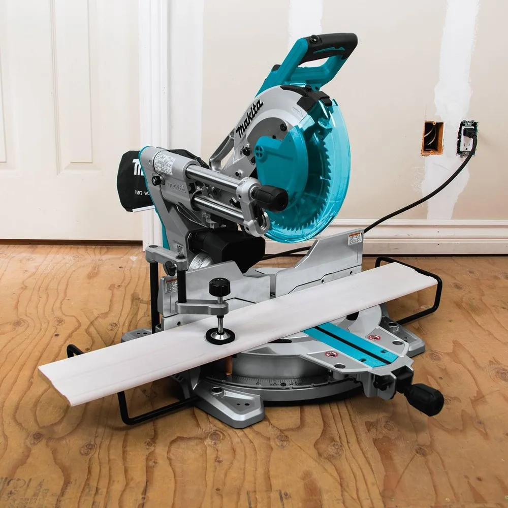 The Makita LS1019 on a job site. This saw is smooth and I really like the saw.