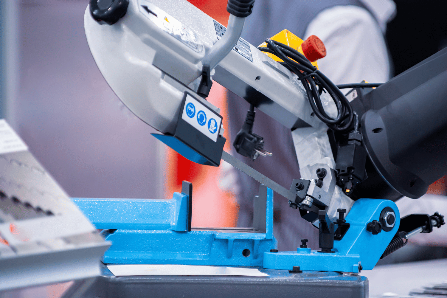 Band Saws come in a variety of shapes and sizes and can operate horizontally or vertically