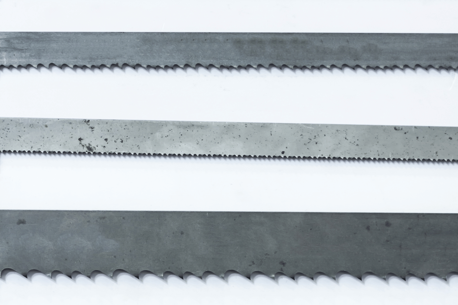 Scroll saw blade with different tooth count