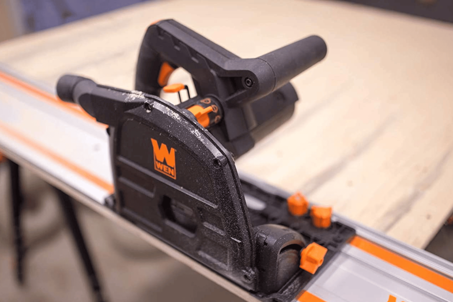 WEN Plunge Cut Sidewinder Circular Track Saw